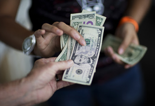 Bancos que usen $300 para “limpiar mora” de beneficiados serán cerrados inmediatamente bancos-que-usen-300-para-limpiar-mora-de-beneficiados-seran-cerrados-inmediatamente